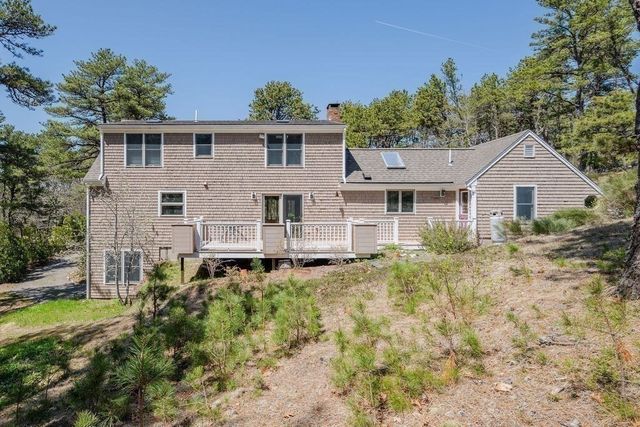 110 Wellfleet Woods Ln, Wellfleet, MA 02667
