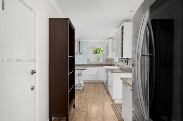 820 NE 83rd St, Miami, FL 33138