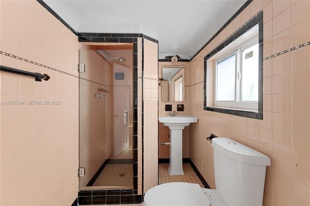 820 NE 83rd St, Miami, FL 33138