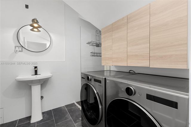 820 NE 83rd St, Miami, FL 33138