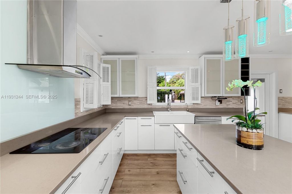 Image 16 of property listing at 820 NE 83rd St, Miami, FL 33138