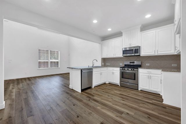 736 S Greenville Avenue, Richardson, TX 75081