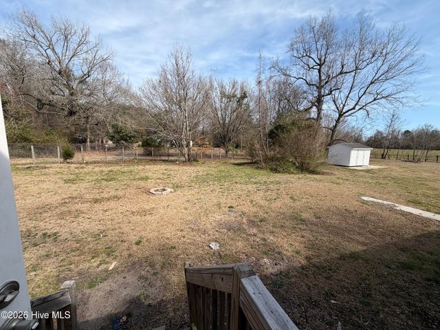 840 Belgrade Swansboro Road, Stella, NC 28582