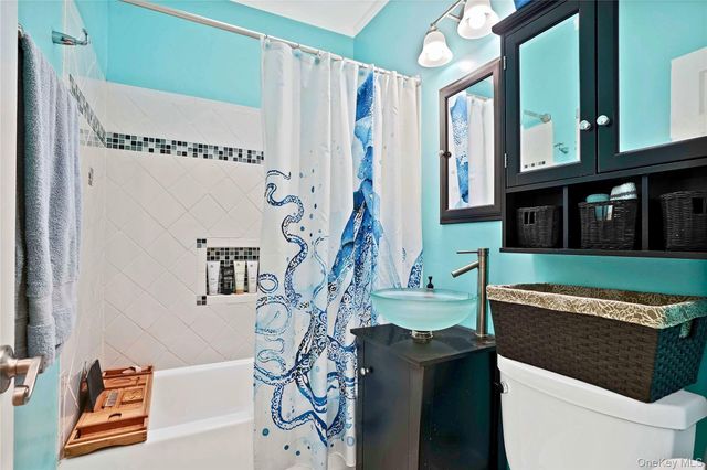 6161 62nd Avenue, Middle Village, NY 11379