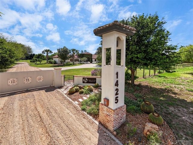 1421 Encanto Service Road, Weslaco, TX 78596
