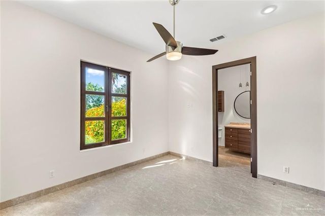 1421 Encanto Service Road, Weslaco, TX 78596