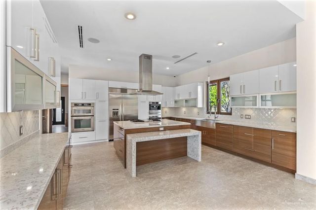 1421 Encanto Service Road, Weslaco, TX 78596