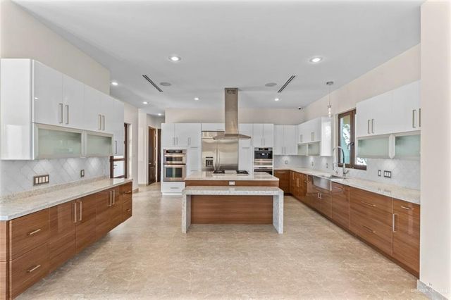 1421 Encanto Service Road, Weslaco, TX 78596