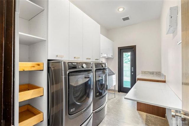 1421 Encanto Service Road, Weslaco, TX 78596