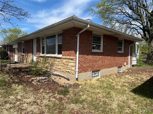 324 Gage Drive, Ferguson, MO 63135