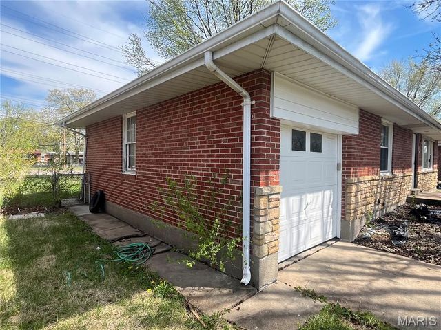 324 Gage Drive, Ferguson, MO 63135