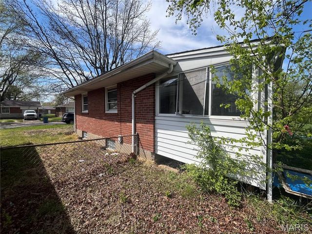 324 Gage Drive, Ferguson, MO 63135