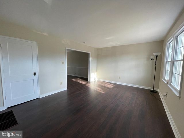 226 SYCAMORE RD, Reading, PA 19611