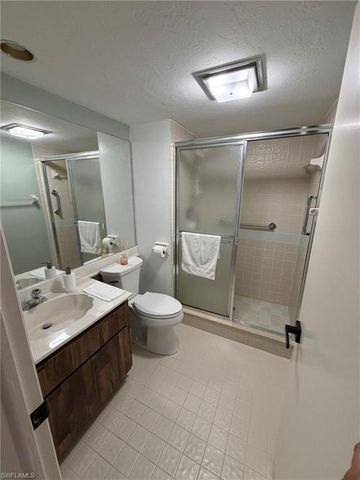 576 Retreat DR 201, Naples, FL 34110