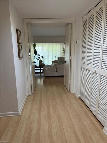 576 Retreat DR 201, Naples, FL 34110
