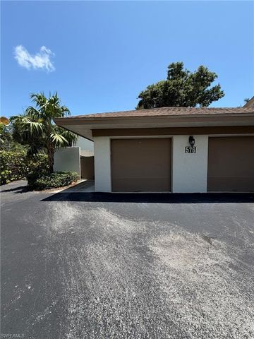 576 Retreat DR 201, Naples, FL 34110