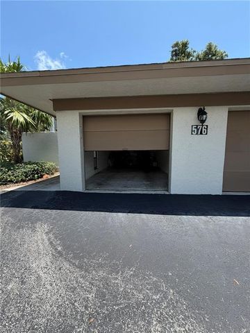 576 Retreat DR 201, Naples, FL 34110