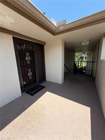 576 Retreat DR 201, Naples, FL 34110