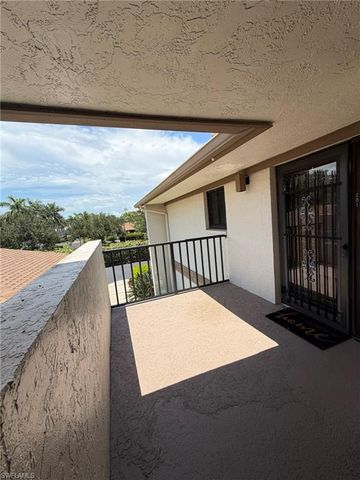 576 Retreat DR 201, Naples, FL 34110