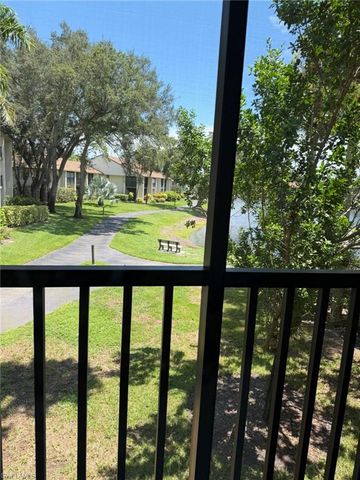 576 Retreat DR 201, Naples, FL 34110