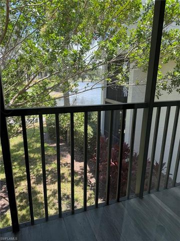 576 Retreat DR 201, Naples, FL 34110