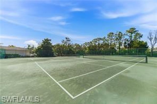 576 Retreat DR 201, Naples, FL 34110