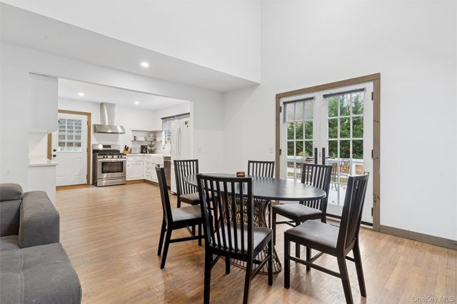 33 Whalers Drive, Sag Harbor, NY 11963