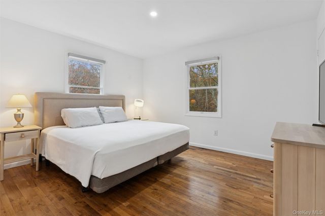 33 Whalers Drive, Sag Harbor, NY 11963