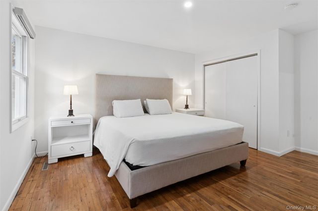 33 Whalers Drive, Sag Harbor, NY 11963