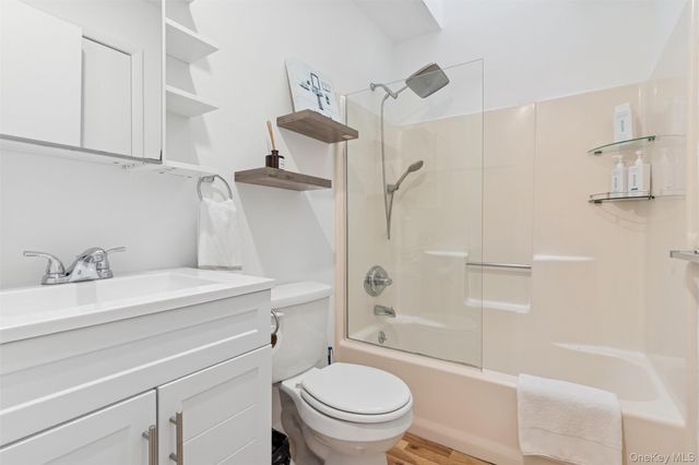 33 Whalers Drive, Sag Harbor, NY 11963