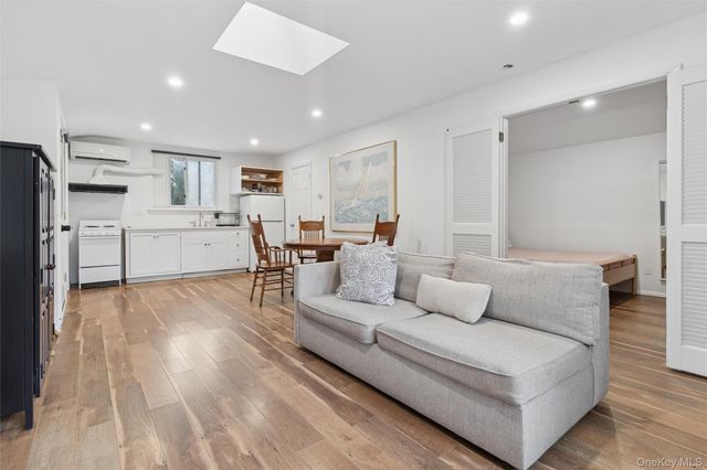 33 Whalers Drive, Sag Harbor, NY 11963