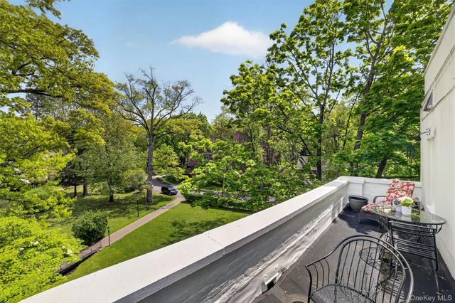 15 Sunnybrook Road 3A, Bronxville, NY 10708