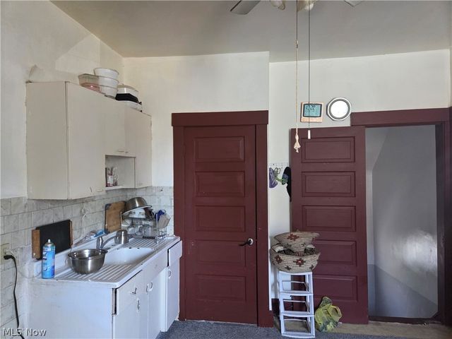 10918 Oliver Road, Cleveland, OH 44111