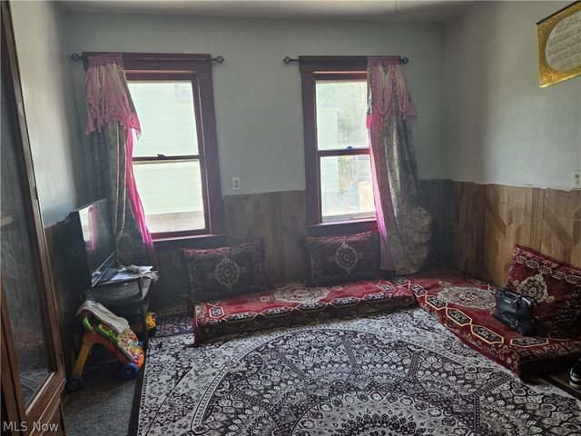 10918 Oliver Road, Cleveland, OH 44111
