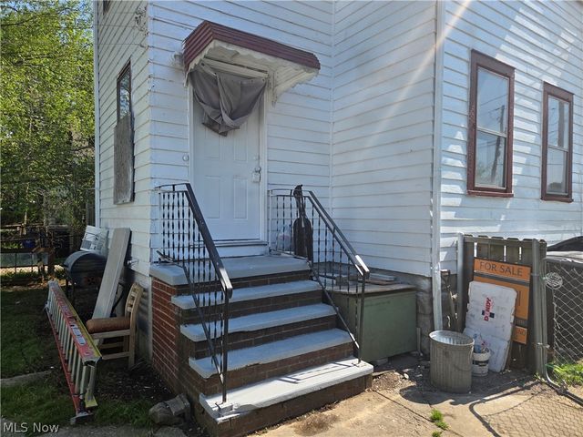 10918 Oliver Road, Cleveland, OH 44111