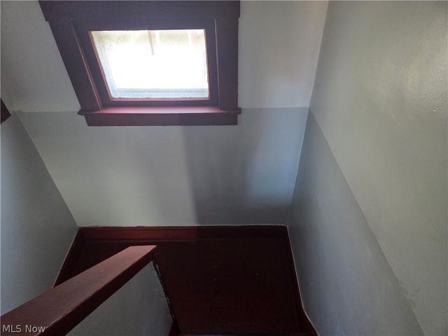 10918 Oliver Road, Cleveland, OH 44111