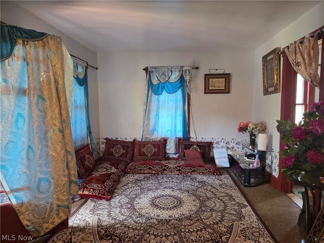 10918 Oliver Road, Cleveland, OH 44111