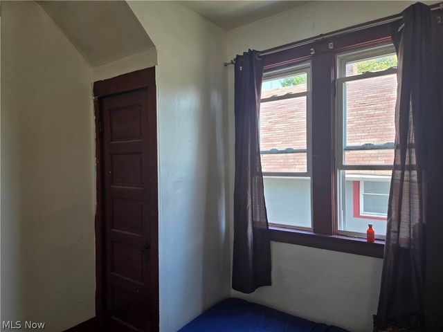10918 Oliver Road, Cleveland, OH 44111