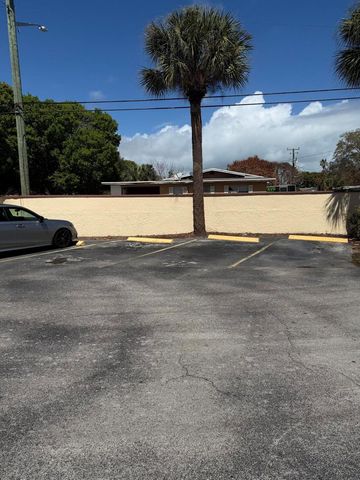 2025 Oleander Boulevard 105, Fort Pierce, FL 34982