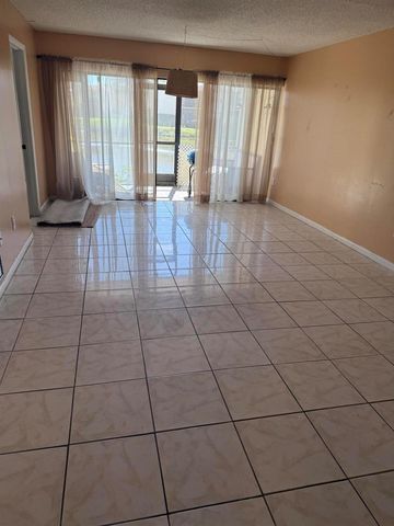 2025 Oleander Boulevard 105, Fort Pierce, FL 34982