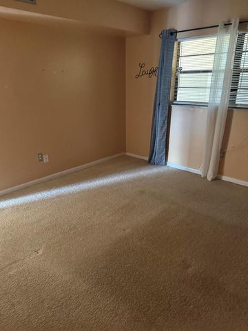 2025 Oleander Boulevard 105, Fort Pierce, FL 34982
