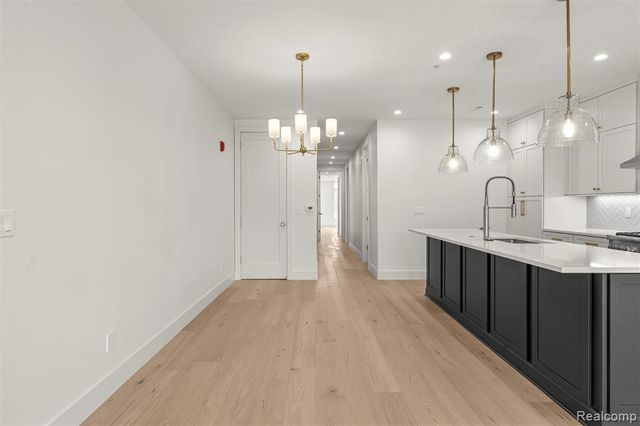 156 N Center Unit 203, Northville, MI 48167