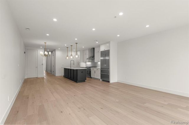 156 N Center Unit 203, Northville, MI 48167