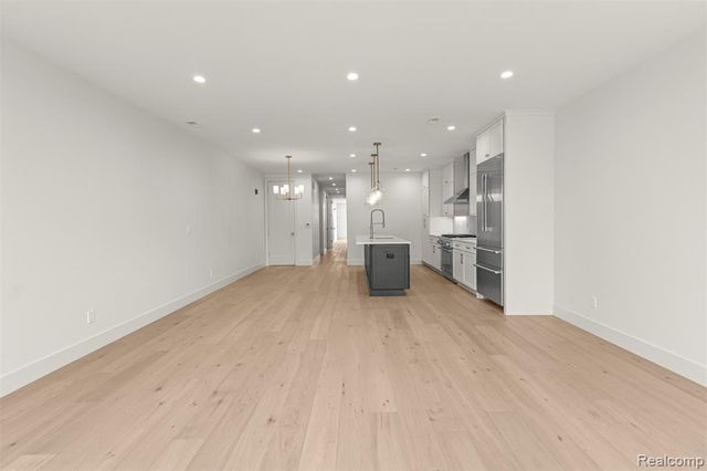 156 N Center Unit 203, Northville, MI 48167