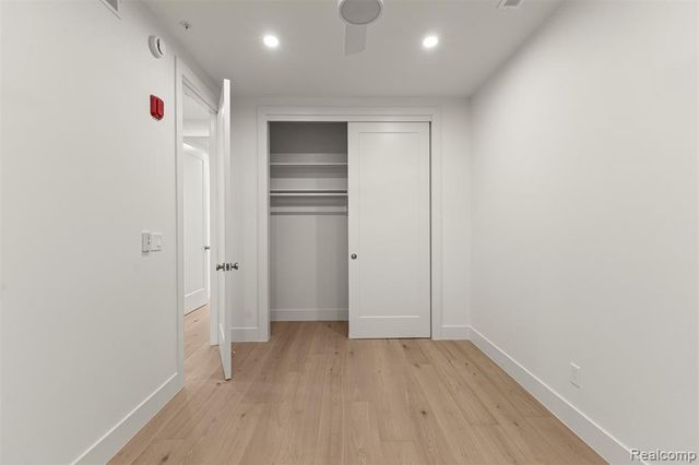 156 N Center Unit 203, Northville, MI 48167