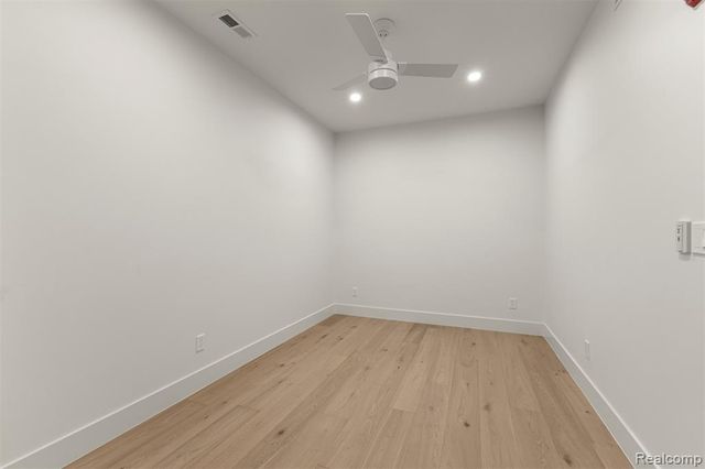 156 N Center Unit 203, Northville, MI 48167