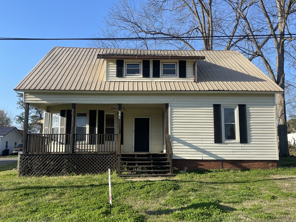 301 Bennett St, Decherd, TN 37324