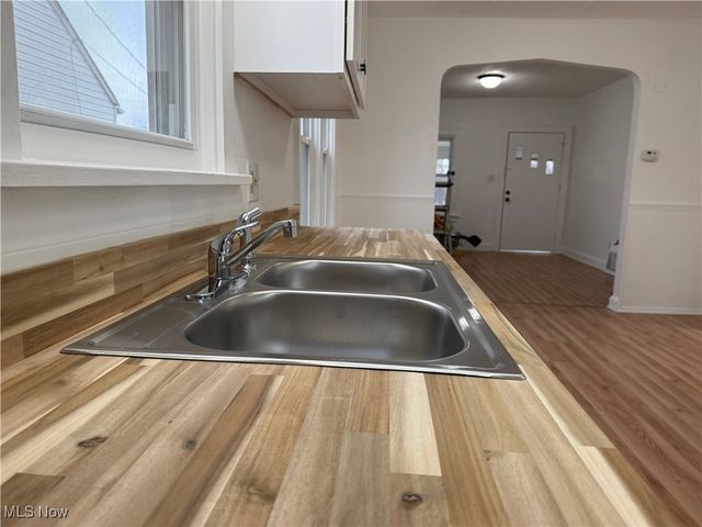 1241 Bedford Avenue SW, Canton, OH 44710