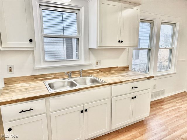 1241 Bedford Avenue SW, Canton, OH 44710