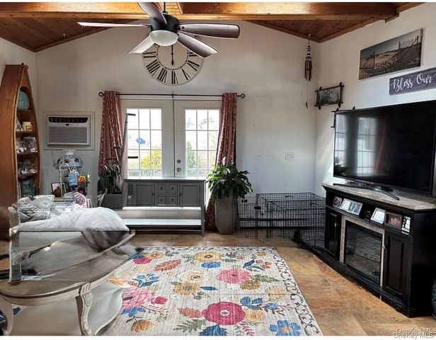 3615 Bayview Street, Seaford, NY 11783